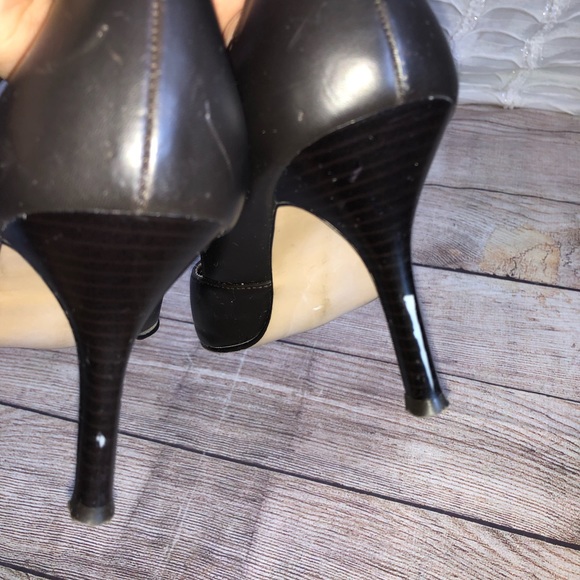 Rampage Brown Point Toe Heel - Picture 8 of 9